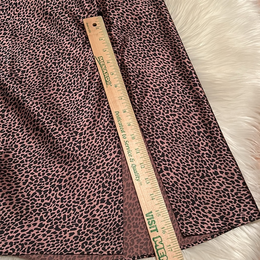 New! Victoria's Secret Leopard Side Slit Satin Skirt - Picture 10 of 10